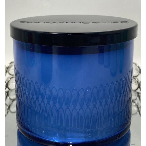 Bath & Body Works - Party Dress 2020 NEW (3 Wick 14.5 oz) - Picture 5 of 7